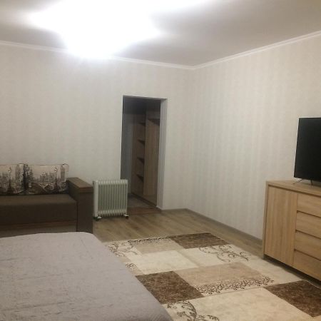 Alpen House Hotel Vyshka Bagian luar foto
