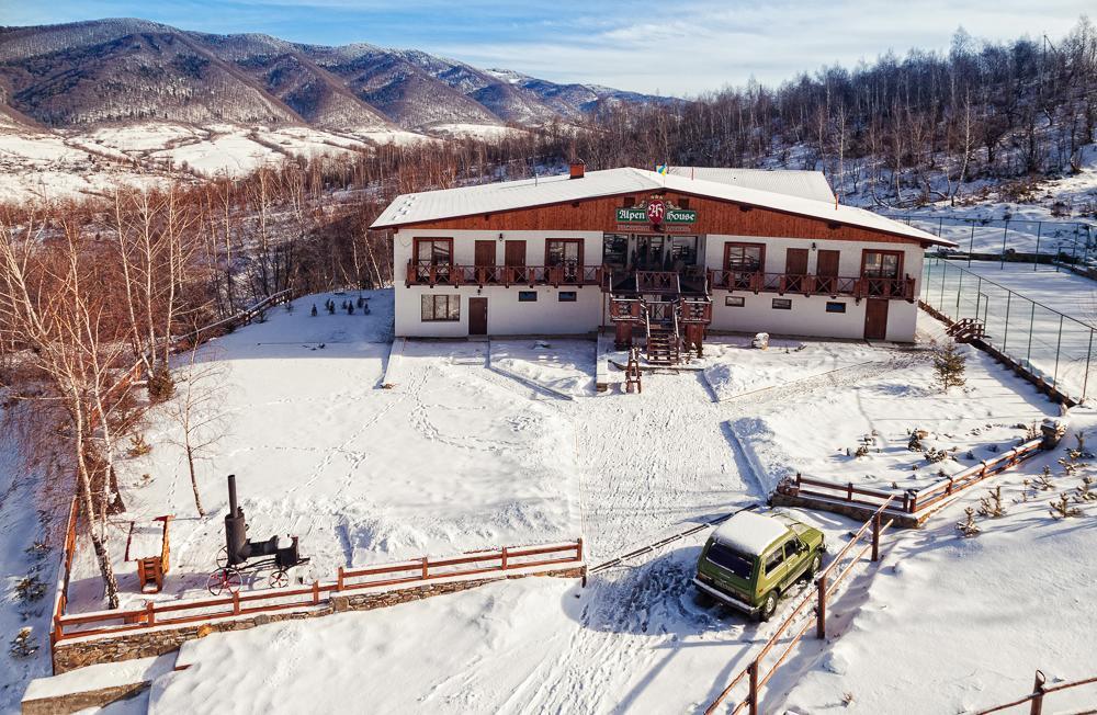 Alpen House Hotel Vyshka Bagian luar foto